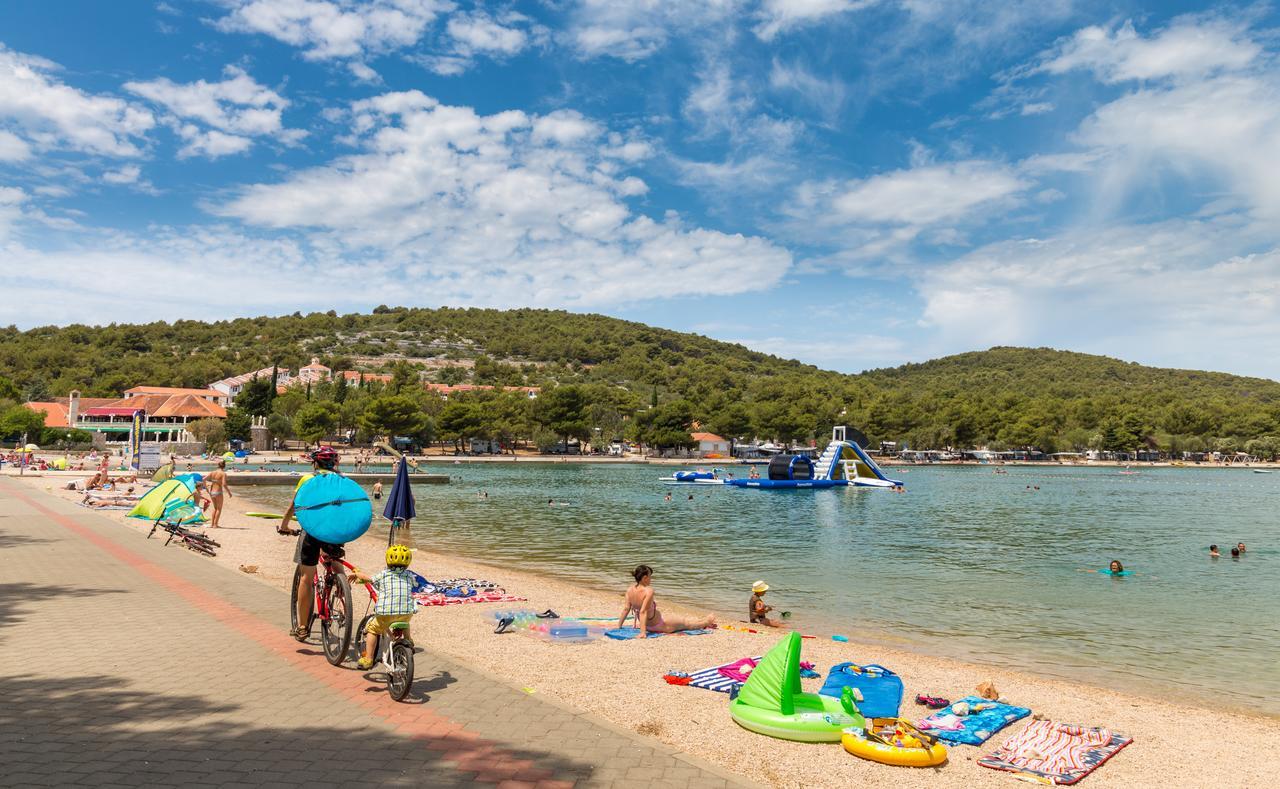Victoria Mobilehome Jezera Village Holiday Resort Kültér fotó